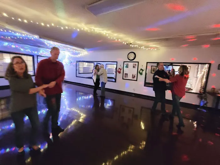 Social Life Dance Center Picture 2