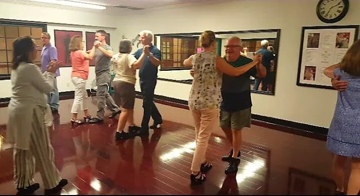 Social Life Dance Center Picture 4