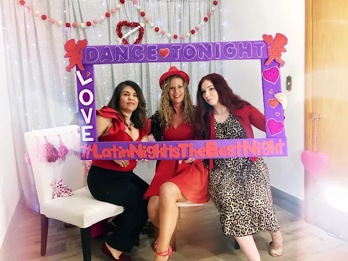 Dance Tonight Picture 2