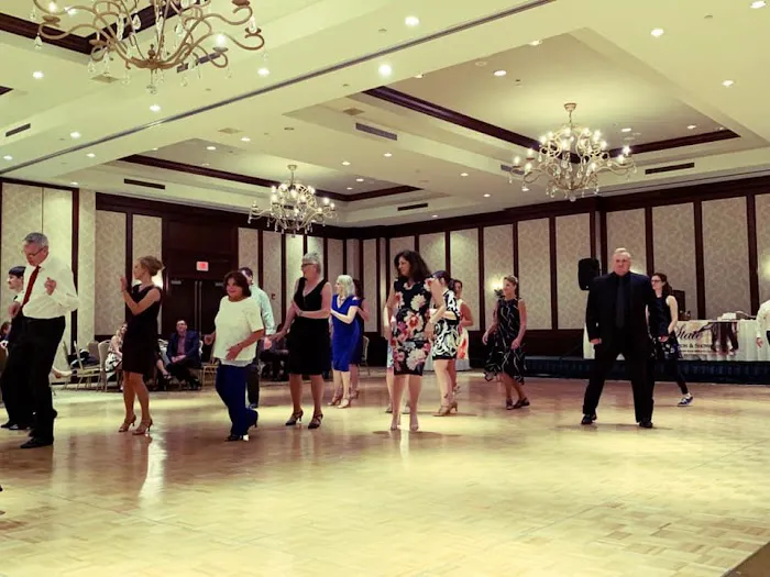 Living Dance Ballroom Picture 5