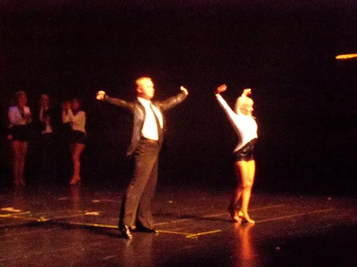 Living Dance Ballroom Picture 9