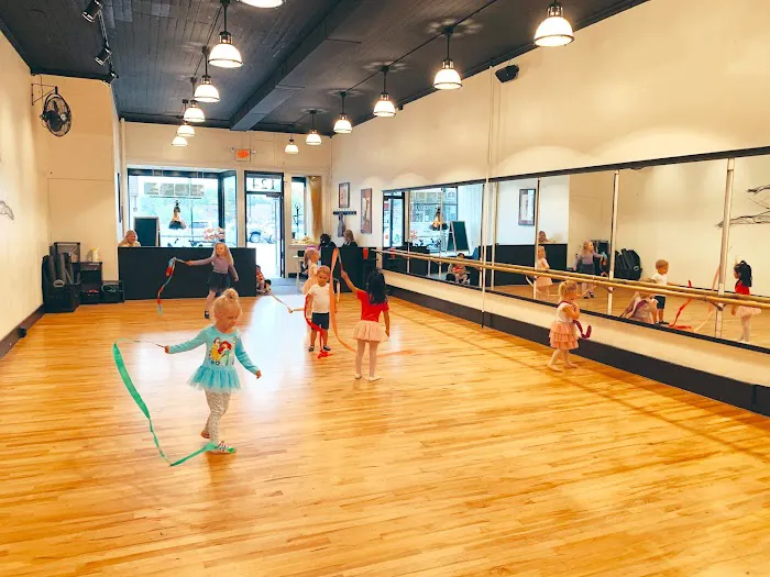 Hansings School of Dance Picture 1