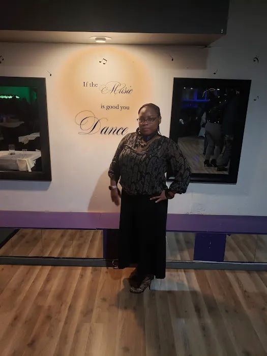 Milwaukee Garage Dance Studio Picture 6