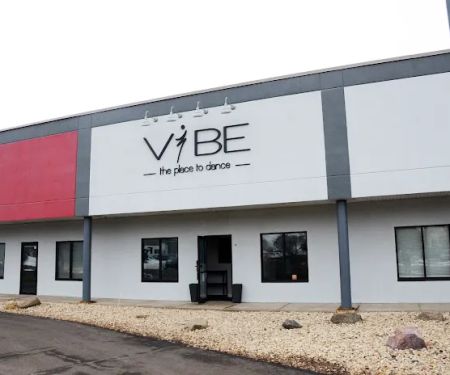 Vibe. The Place to Dance