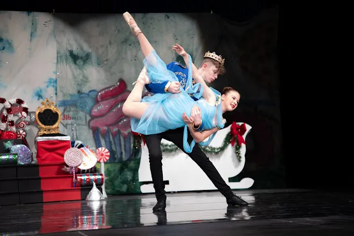 Nine Ladies Dancing - Dance Academy Picture 6