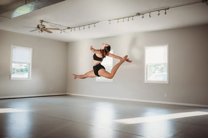 Luminous Dance Force Picture 8