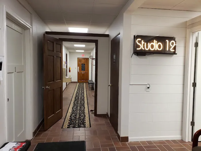 Studio 12 Picture 2