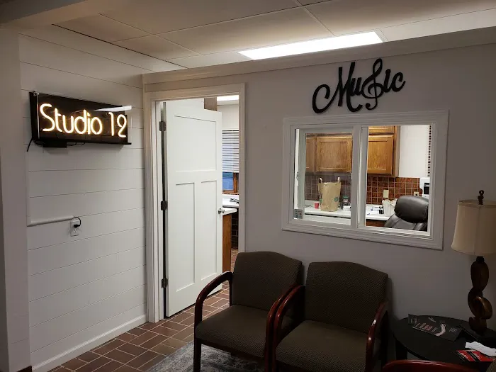 Studio 12 Picture 1