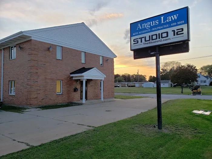 Studio 12 Picture 5