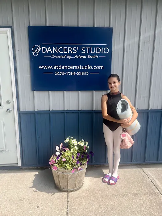 Dancer's Studio Picture 1