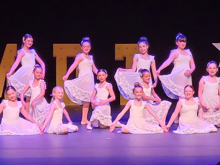 MEG'S DANCE AND TUMBLING Picture 7