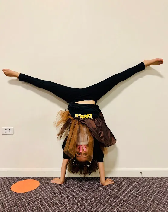 MEG'S DANCE AND TUMBLING Picture 6
