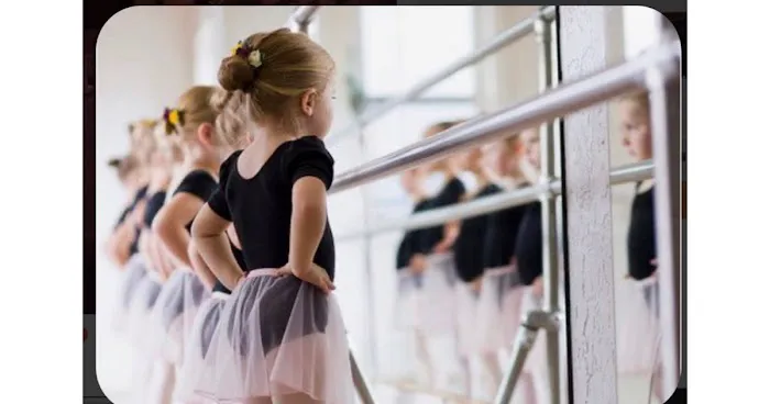 MEG'S DANCE AND TUMBLING Picture 8