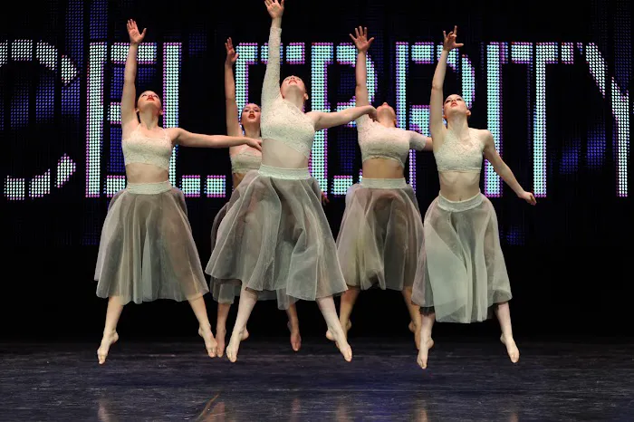 Debut Dance Picture 3