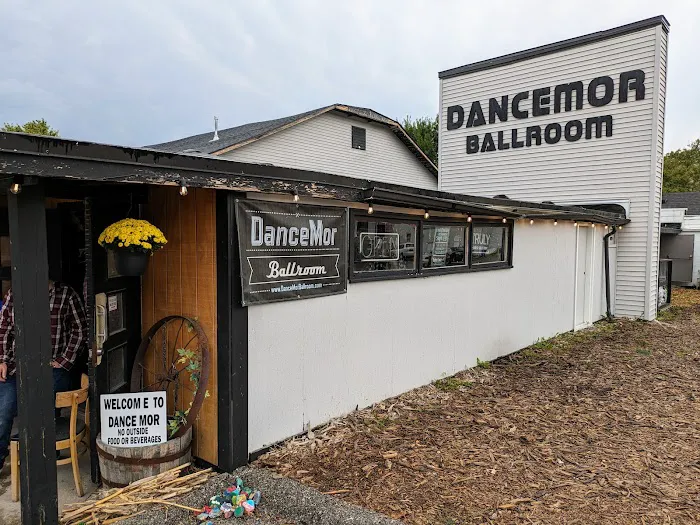 DanceMor Ballroom Picture 8