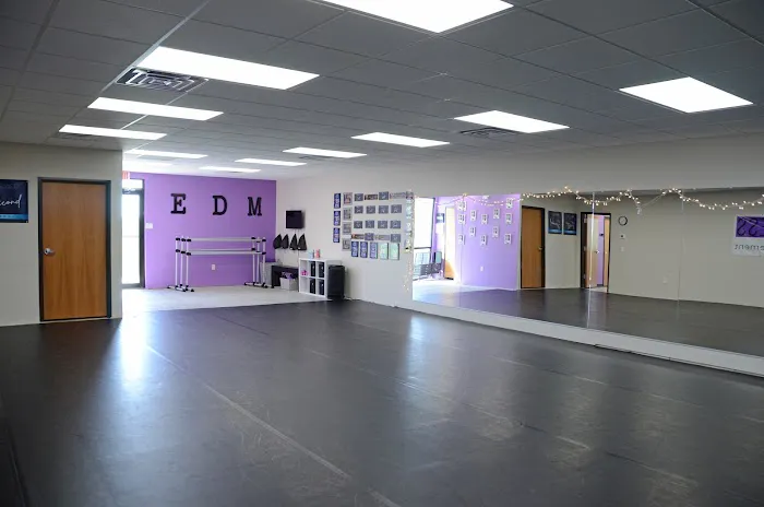 Express Dance Movement Picture 2
