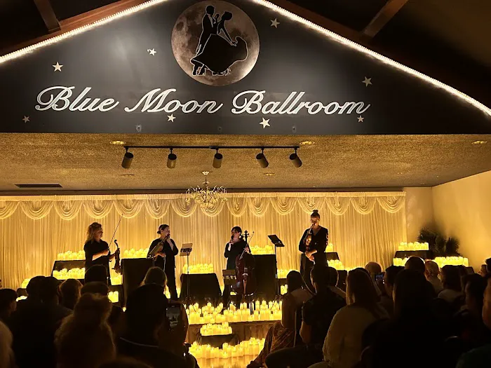 Blue Moon Ballroom Picture 5