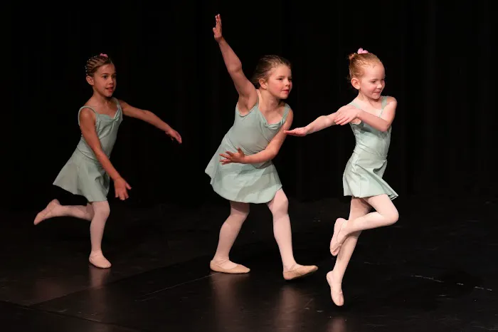 Bliss Dance Space Picture 8