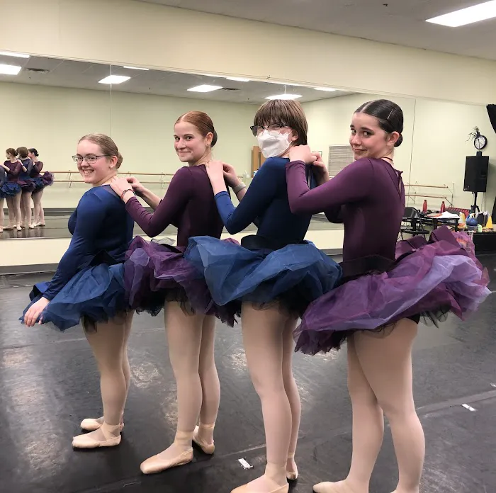 Des Moines DanzArts Studio Picture 1