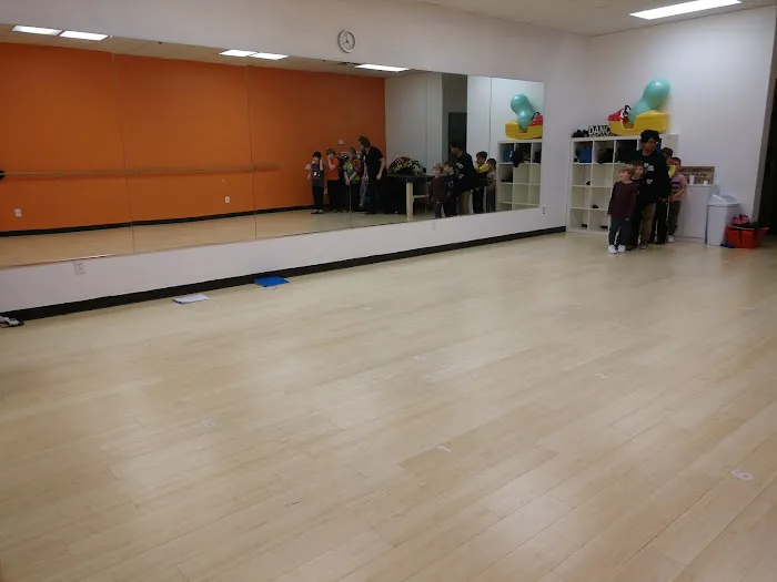 BU Dance Company Picture 6