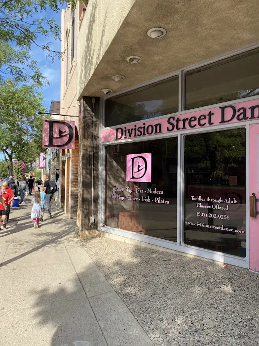 Division Street Dance Picture 2