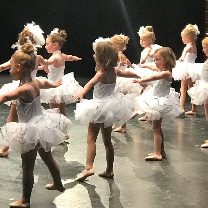 Helmer Dance Studio Picture 8