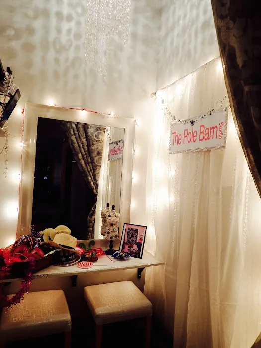The Pole Barn studio Picture 9