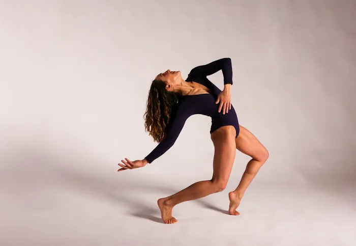 Curio Dance Picture 5