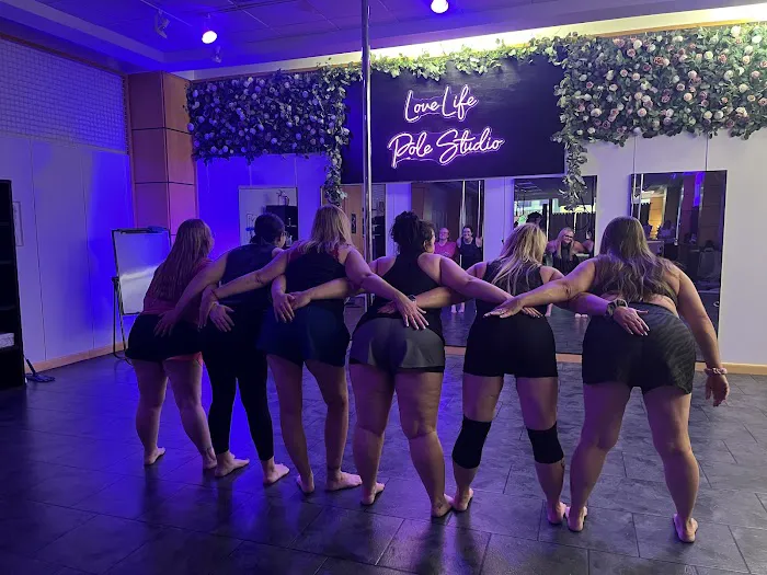 Love Life Pole Studio Picture 3