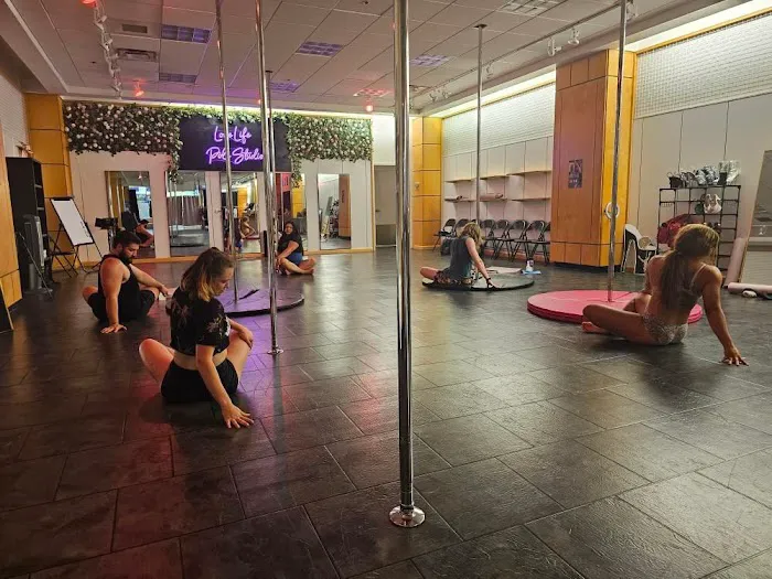 Love Life Pole Studio Picture 9
