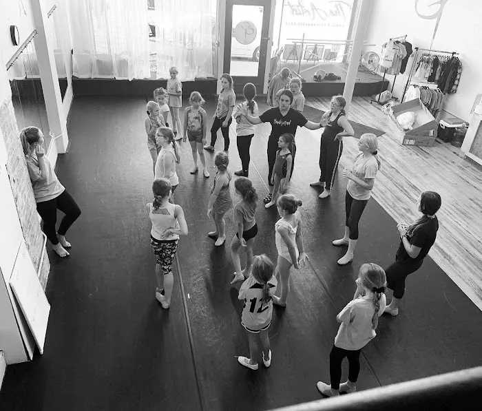 The Artist Dance Company Picture 6