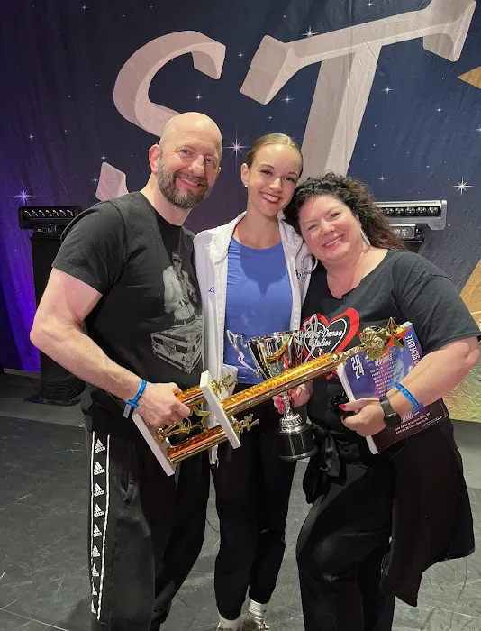Short Dance Studios Picture 3