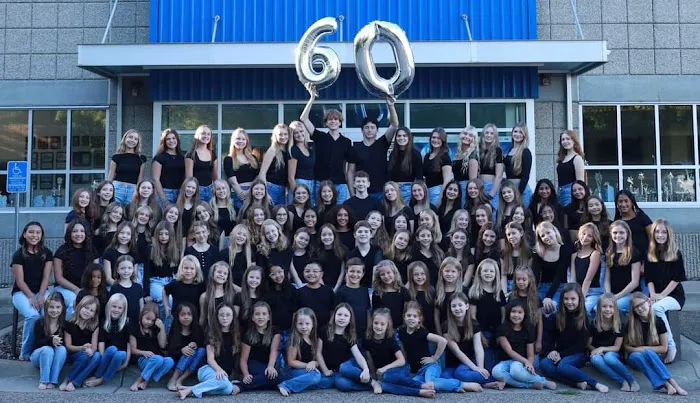 Short Dance Studios Picture 1
