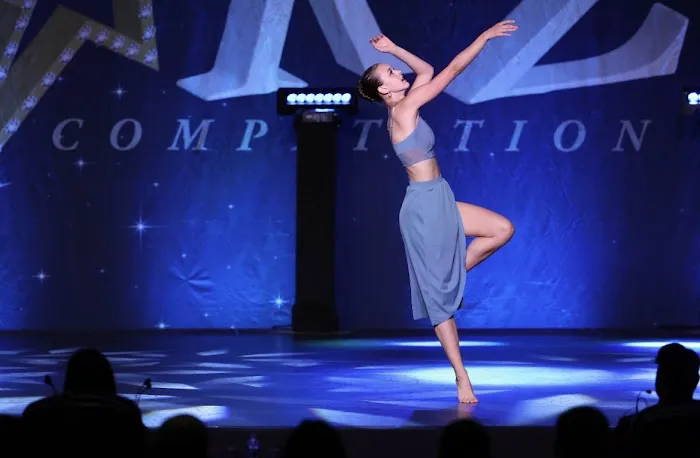 Short Dance Studios Picture 2