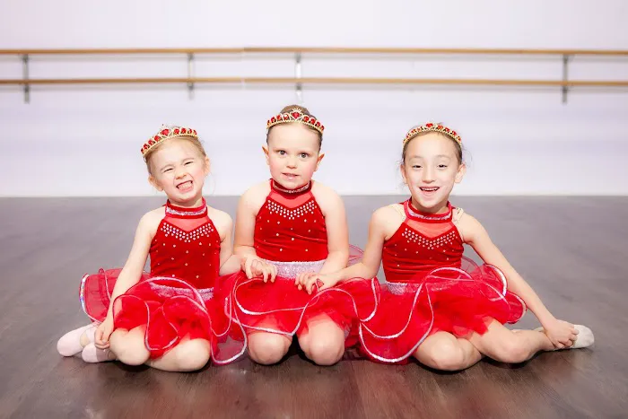 Headline Dance Center Picture 7