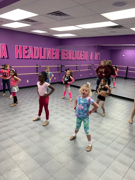 Headline Dance Center Picture 10