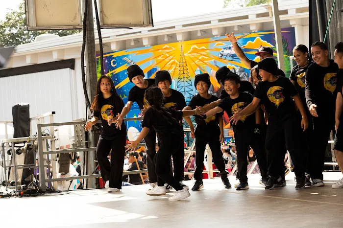 Cypher Side Dance School Picture 4