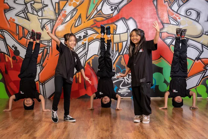 Cypher Side Dance School Picture 2