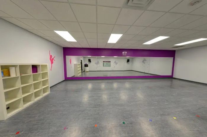 Larkin Dance Studio Picture 8