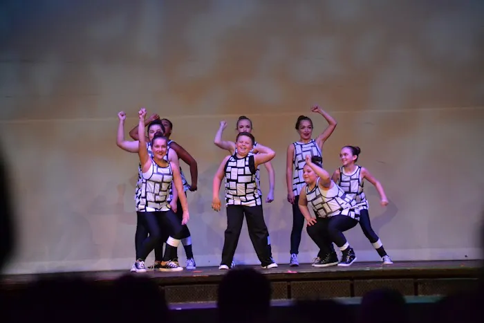Triple L Dance Company Picture 2