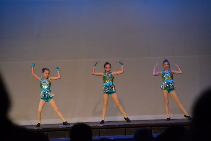 Triple L Dance Company Picture 8