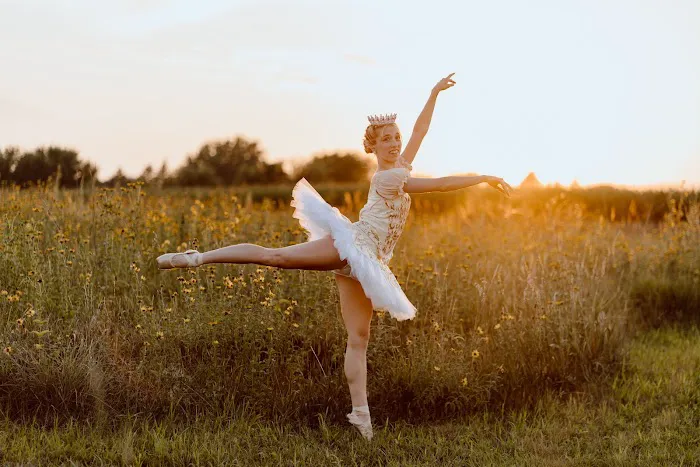 River Valley Dance Picture 9