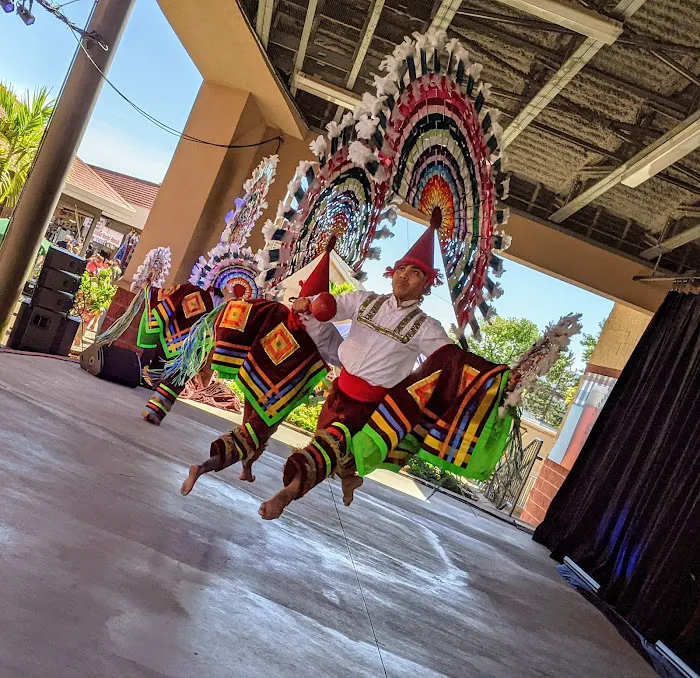 Ballet Folklorico Mexico Azteca Picture 3