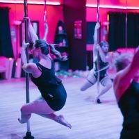 Spinning Sirens Pole & Aerial Fitness Studio ico