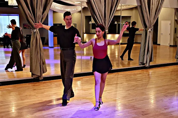Dancers Studio Picture 2