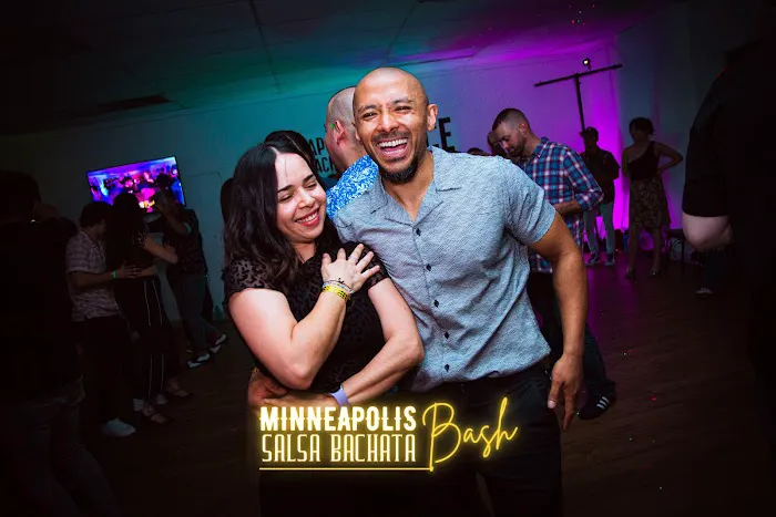 Minneapolis Salsa Bachata Dance Picture 3