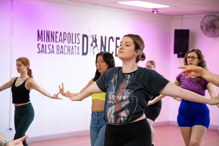 Minneapolis Salsa Bachata Dance Picture 9