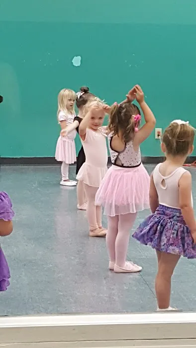 Dance Factory Picture 3