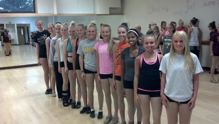 Dance Express Picture 1