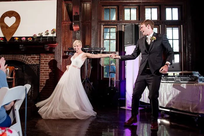 BALLROOM & WEDDING DANCE STUDIO Picture 1
